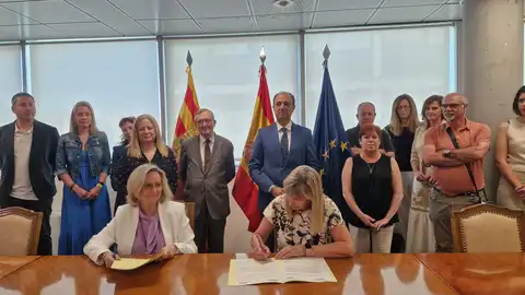 Firma del acuerdo entre el SALUD y CEMSATSE para organizar la asistencia de urgencia en Atención Primaria en Zaragoza Firma del acuerdo entre el SALUD y CEMSATSE para organizar la asistencia de urgencia en Atención Primaria en Zaragoza