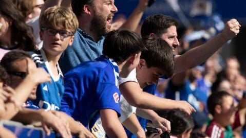 30-5-2025 Aficionados del Real Oviedo en el Carlos Tartiere