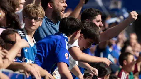 30-5-2025 Aficionados del Real Oviedo en el Carlos Tartiere 30-5-2025 Aficionados del Real Oviedo en el Carlos Tartiere