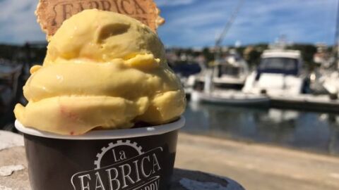 Helado artesanal de la Fábrica de Farry. Helado artesanal de la Fábrica de Farry.