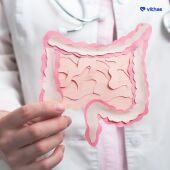 El doctor Owaldo Moreno, hablar en Más de Uno Vila-real sobre la salud digestiva. 