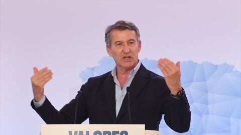El líder del PP, Alberto Núñez Feijóo, en el acto en Zaragoza El líder del PP, Alberto Núñez Feijóo, en el acto en Zaragoza