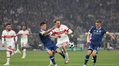 Archivo. Jugadores del Arminia Bielefeld disputan la final de la Copa de Alemania Archivo. Jugadores del Arminia Bielefeld disputan la final de la Copa de Alemania