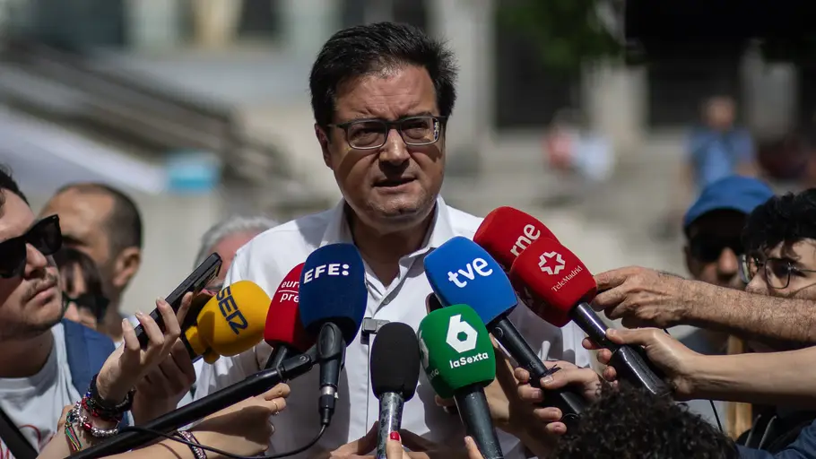 El ministro para la Transformación Digital, óscar López, en el acto por las 7.291 personas que murieron en las residencias El ministro para la Transformación Digital, óscar López, en el acto por las 7.291 personas que murieron en las residencias