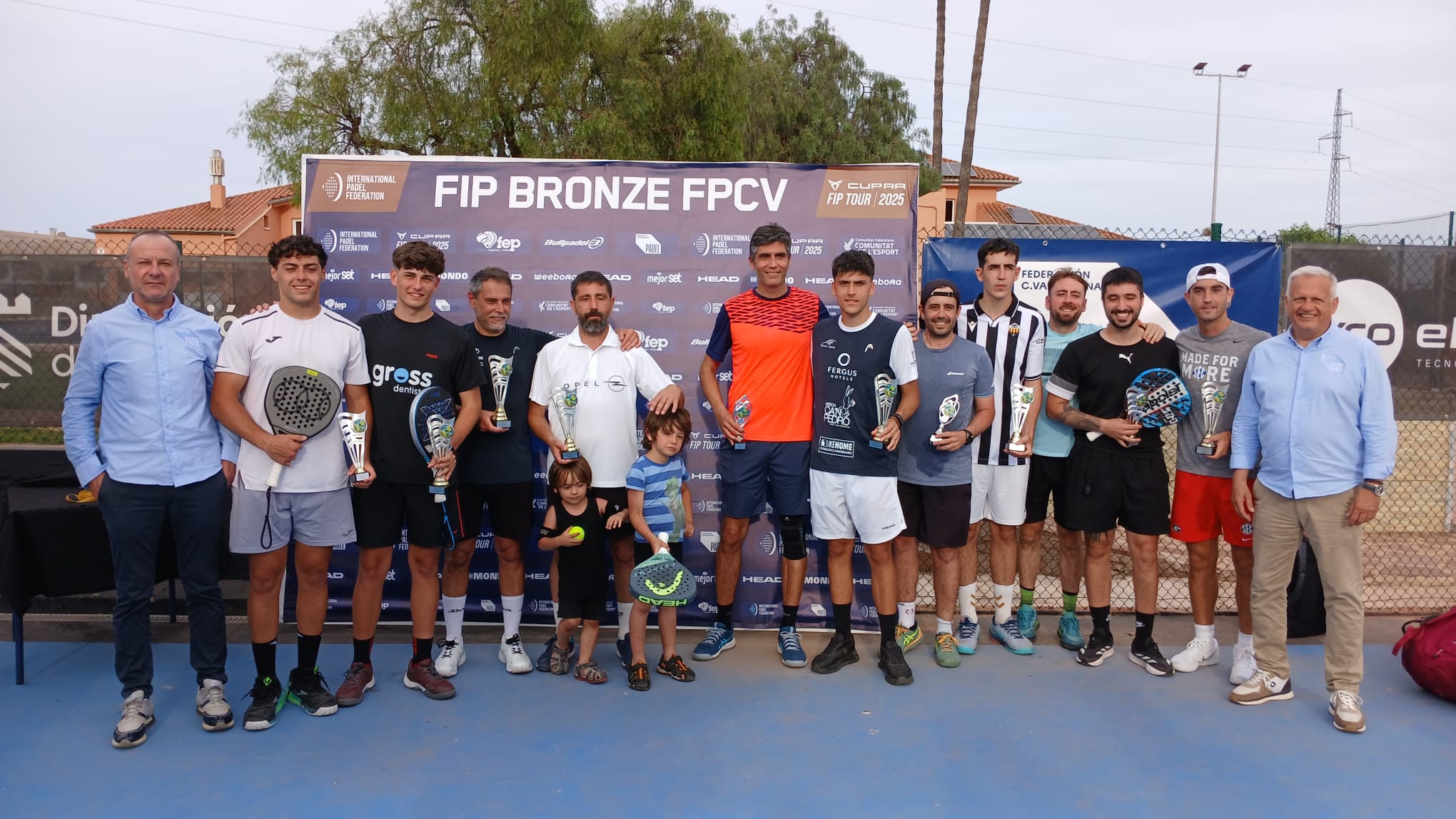 Espectacular cierre al torneo internacional de pádel de La Plana Sport Espectacular cierre al torneo internacional de pádel de La Plana Sport