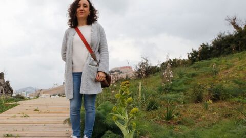 Olivia L&oacute;pez, bi&oacute;loga