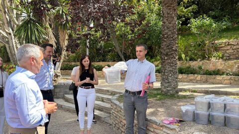 Liberación de mosquitos tigre estériles en el Hort de Baix del Parque Municipal de Elche. 