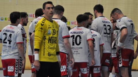 Derrota, pero octavo puesto para acabar la temporada