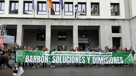 Huelga indefinida en la educación pública asturiana Huelga indefinida en la educación pública asturiana