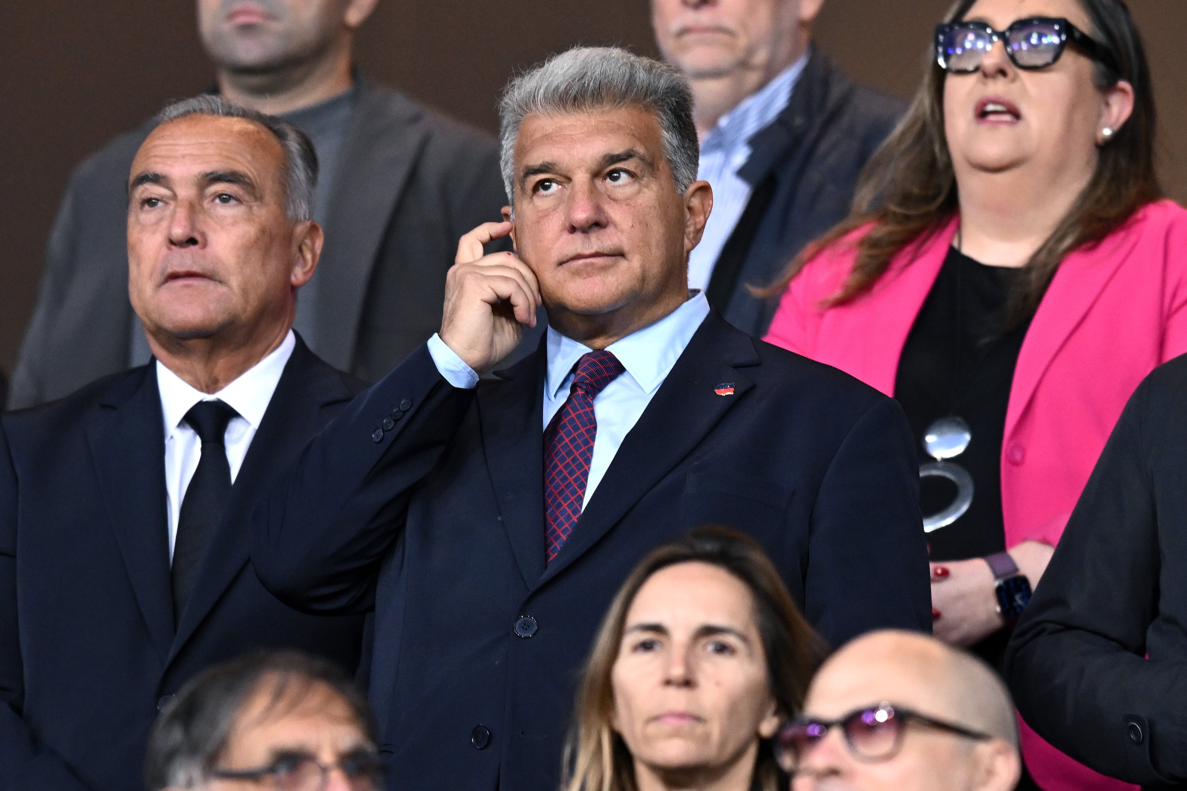 El Barça, bajo amenaza de sanción de la UEFA El Barça, bajo amenaza de sanción de la UEFA