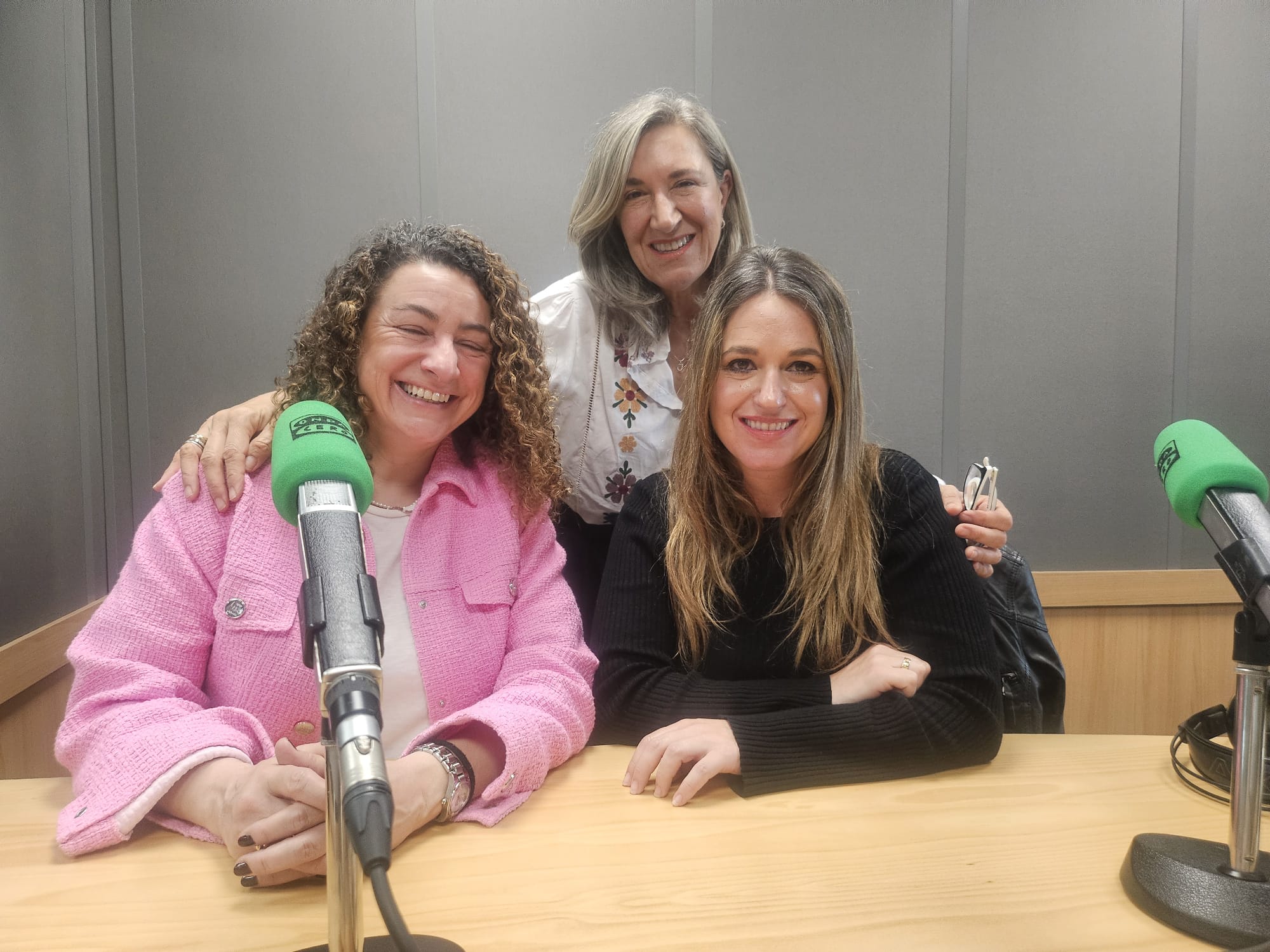 Tertulia con la Asociación Mujeres de Empresa Tertulia con la Asociación Mujeres de Empresa