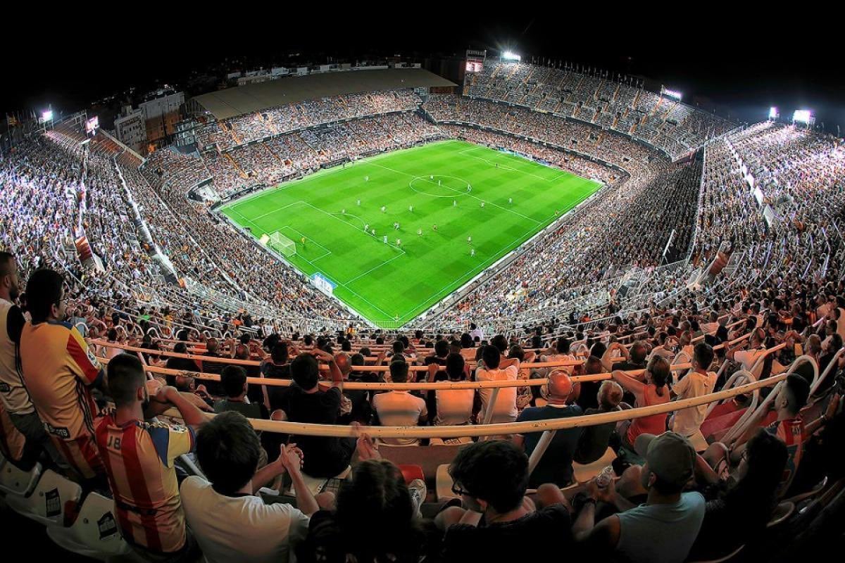 Un periodista denuncia al 'racista del sector 5' de Mestalla: "El racista está rodeado por gente unida que ha dicho que no le quiere"