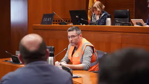 El delegado de la Sección Sindical CGT Transporte Sanitario Urgente, José Villa, ha comparecido en las Cortes de Aragón El delegado de la Sección Sindical CGT Transporte Sanitario Urgente, José Villa, ha comparecido en las Cortes de Aragón