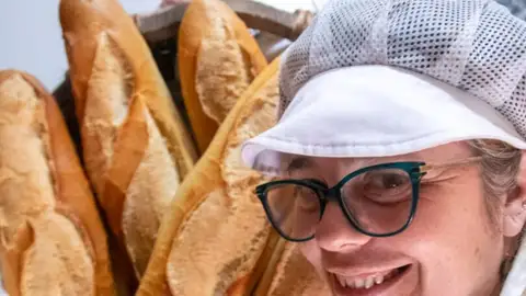 Cristina Pujol, panadera de Castellote CADENA