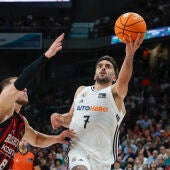 Real Madrid y Barcelona golpean primero