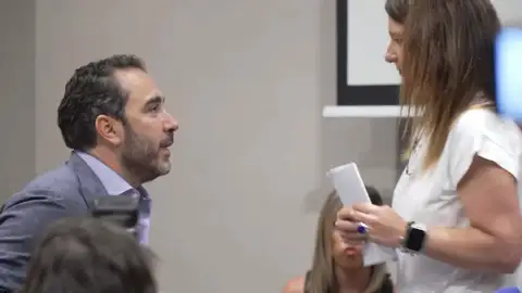 Víctor de Aldama en el momento en el que se ha dirigido a Leire Díez Víctor de Aldama en el momento en el que se ha dirigido a Leire Díez/ ondacero.es