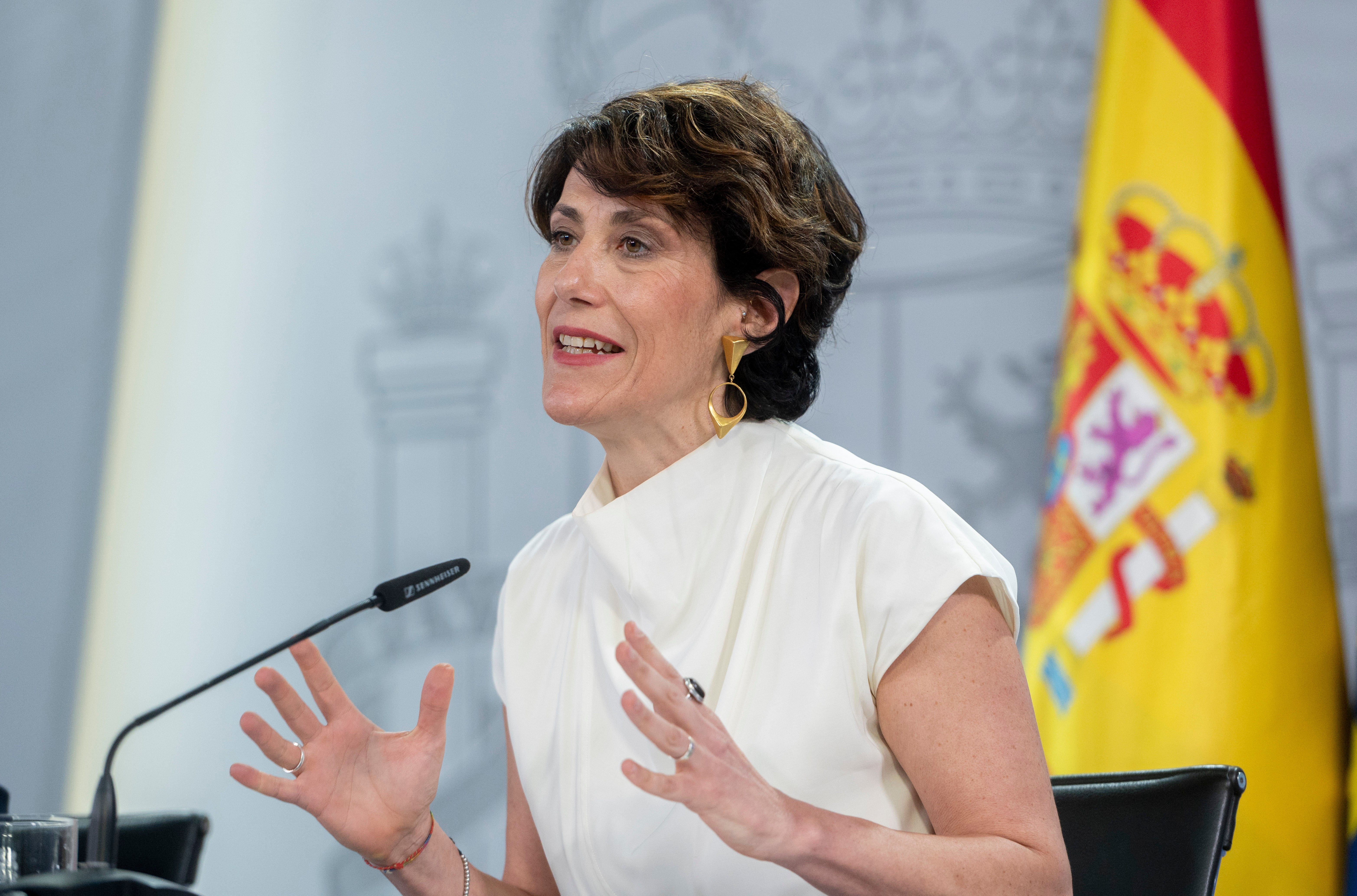 El Gobierno recula y ahora propone congelar las cuotas de los autónomos que tienen menos ingresos El Gobierno recula y ahora propone congelar las cuotas de los autónomos que tienen menos ingresos