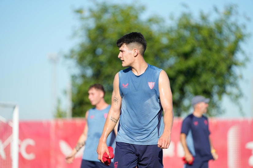 Andres Castrín, ADN lucense triunfando en Sevilla. Andres Castrín, ADN lucense triunfando en Sevilla.