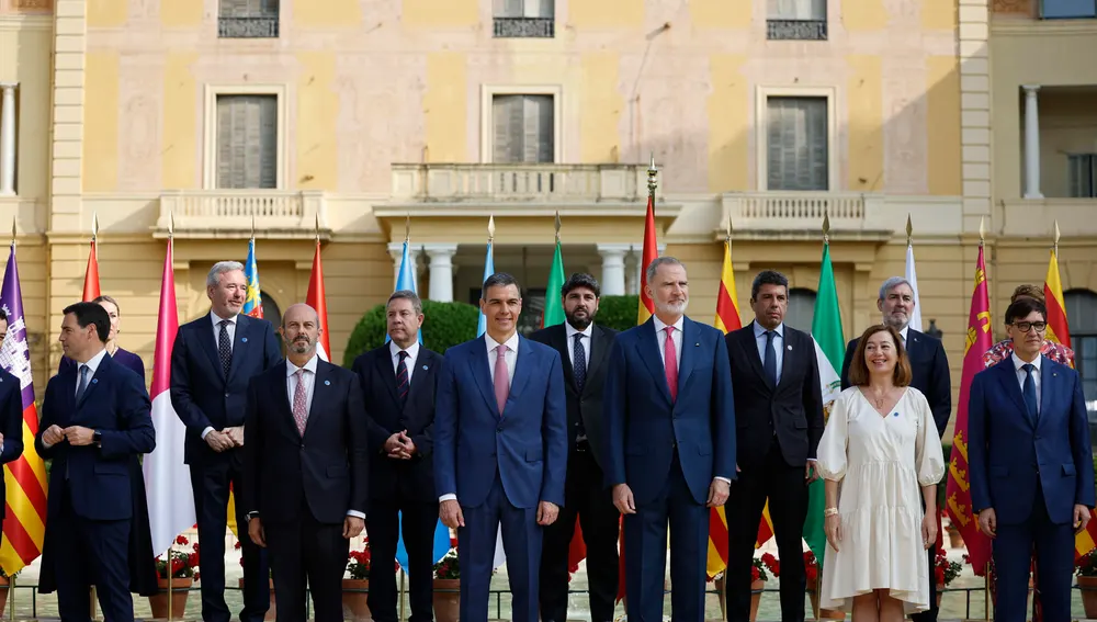 Conferencia de Presidentes de las comunidades autónomas en Pedralbes Conferencia de Presidentes de las comunidades autónomas en Pedralbes