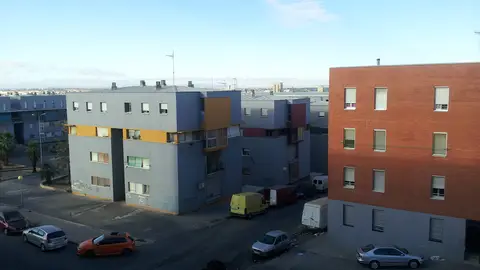 Nueve detenidos por su presunta implicación en una riña tumultuaria suscitada tras una reyerta en Los Colorines de Badajoz Nueve detenidos por su presunta implicación en una riña tumultuaria suscitada tras una reyerta en Los Colorines de Badajoz