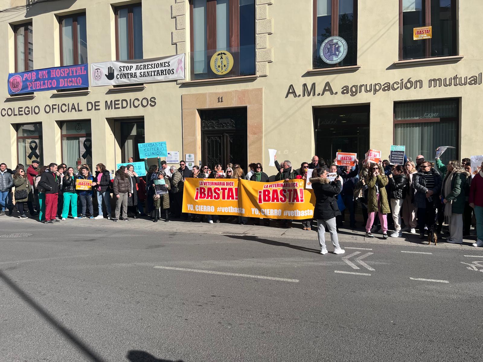 Veterinarios se manifiestan este fin de semana en defensa de la profesión Veterinarios se manifiestan este fin de semana en defensa de la profesión