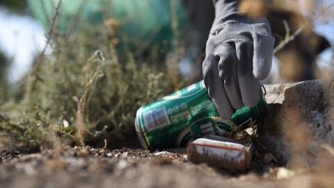 Un total de 11.000 voluntarios recoger&aacute;n 'basuraleza' este s&aacute;bado en 740 puntos de Espa&ntilde;a gracias al Proyecto LIBERA