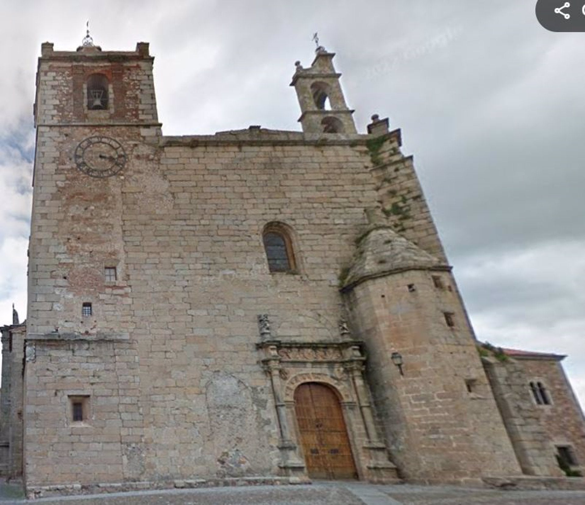 Cáceres abre al turismo la iglesia de San Mateo y el Convento de las Jerónimas a partir de este viernes Cáceres abre al turismo la iglesia de San Mateo y el Convento de las Jerónimas a partir de este viernes