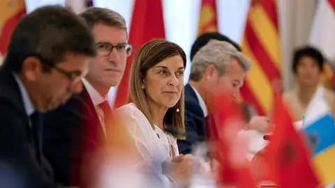 La presidenta de Cantabria, María José Sáenz de Buruaga, durante la Conferencia de Presidentes de Barcelona La presidenta de Cantabria, María José Sáenz de Buruaga, durante la Conferencia de Presidentes de Barcelona