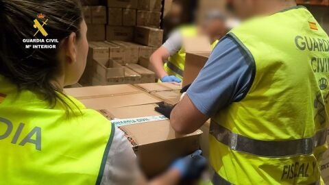 Agentes durante la operación