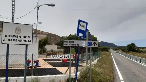 El centenar de vecinos de la pedanía oriolana de Barbarroja piden que no se les olvide y sean atendidas sus necesidades El centenar de vecinos de la pedanía oriolana de Barbarroja piden que no se les olvide y sean atendidas sus necesidades