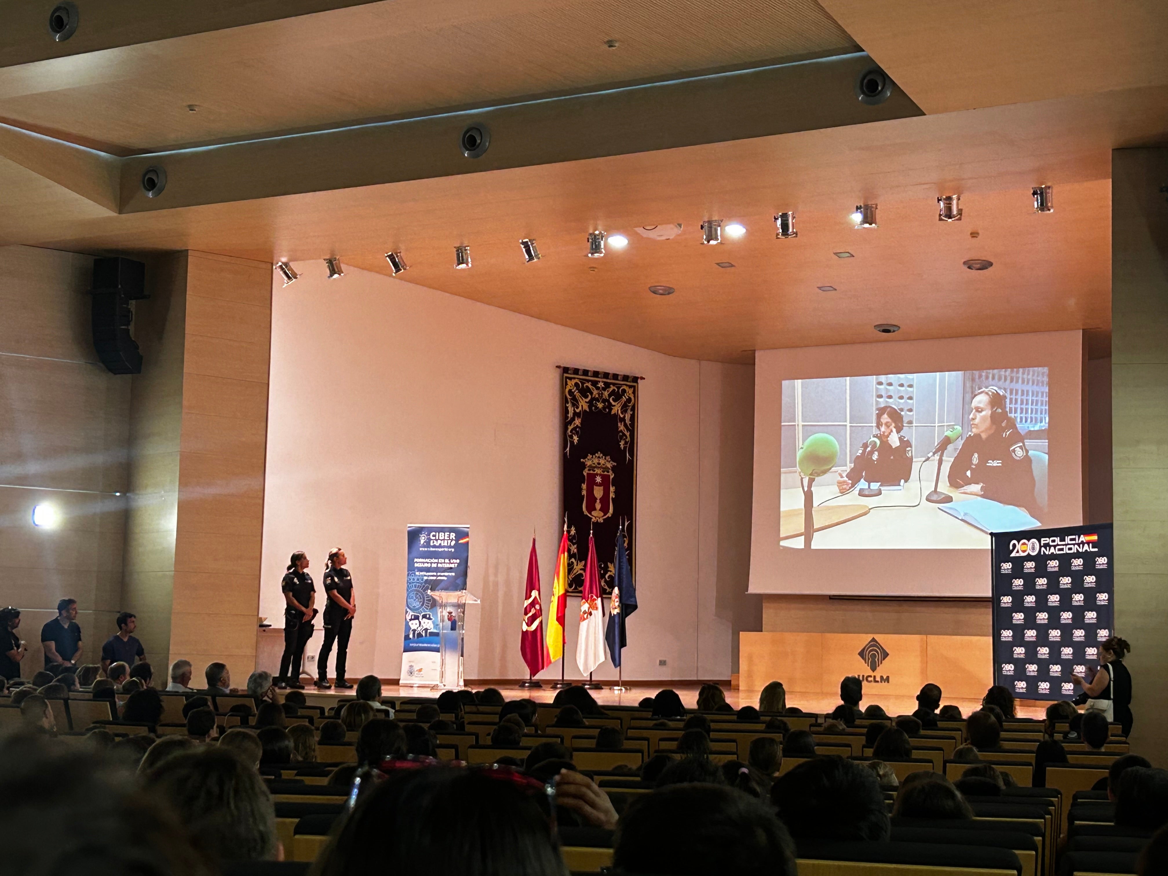 REPORTAJE: Ciberexpert@s en Cuenca: todos los colegios de la capital se han sumado al programa REPORTAJE: Ciberexpert@s en Cuenca: todos los colegios de la capital se han sumado al programa