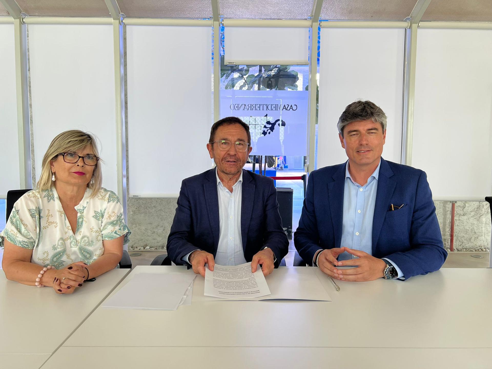 Santa Pola suma fuerzas con Villajoyosa en la defensa de la pesca tradicional en el Mediterráneo Santa Pola suma fuerzas con Villajoyosa en la defensa de la pesca tradicional en el Mediterráneo