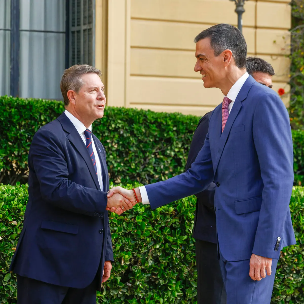 Sánchez interrumpe el discurso de Page cuando criticaba los pactos con Junts: "Es una pequeña tradición ya" | Onda Cero Radio