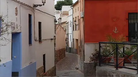 Una de las calles de Ciutat Vella en Sagunto Una de las calles de Ciutat Vella en Sagunto