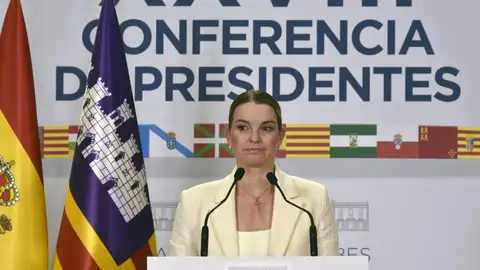 Prohens interviene en catalán y exige soluciones en materia de migración y vivienda en la Conferencia de Presidentes. Prohens interviene en catalán y exige soluciones en materia de migración y vivienda en la Conferencia de Presidentes.