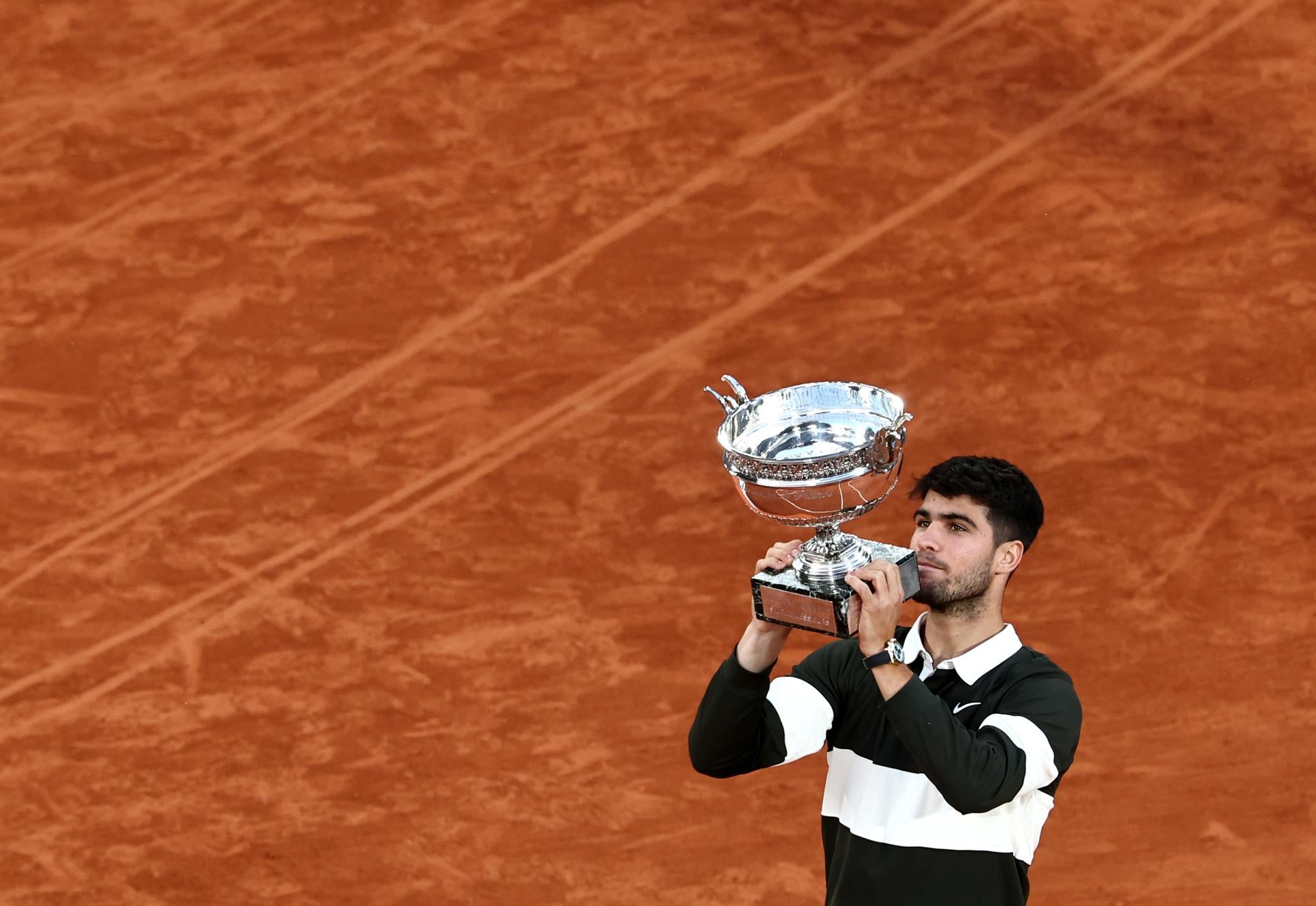 Alcaraz conquista Roland Garros en la final más larga de su historia Alcaraz conquista Roland Garros en la final más larga de su historia