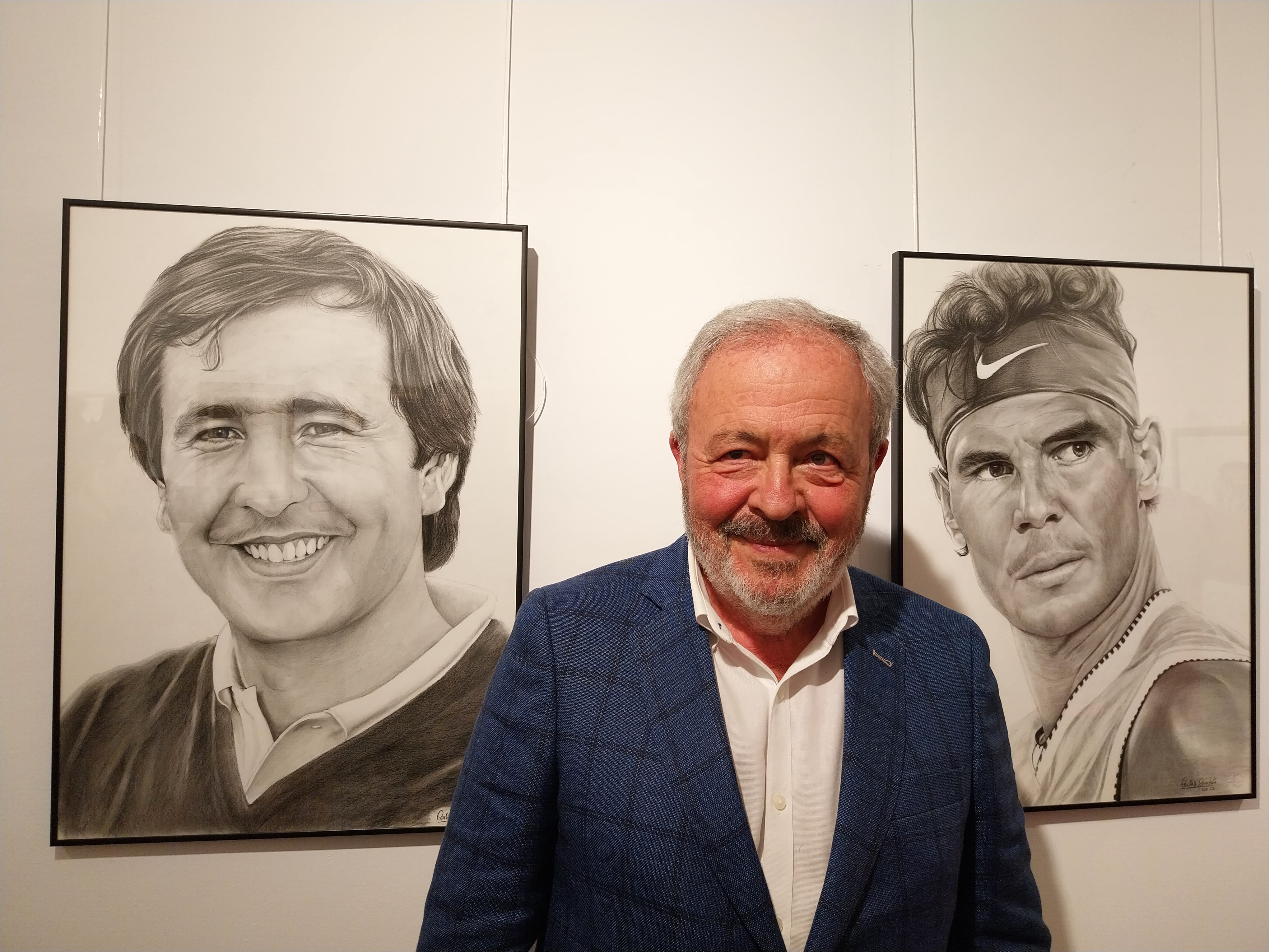 Carlos Cendón: "Tardo unas 40 o 50 horas en hacer cada retrato" Carlos Cendón: "Tardo unas 40 o 50 horas en hacer cada retrato"