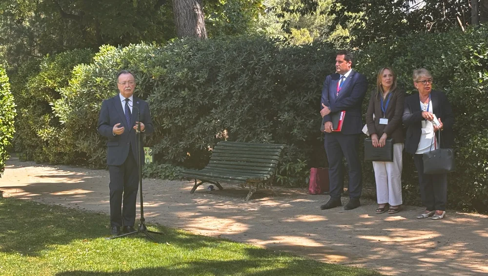 Presidente de la Ciudad, Juan Vivas acompañado por miembros de su gobierno Presidente de la Ciudad, Juan Vivas acompañado por miembros de su gobierno