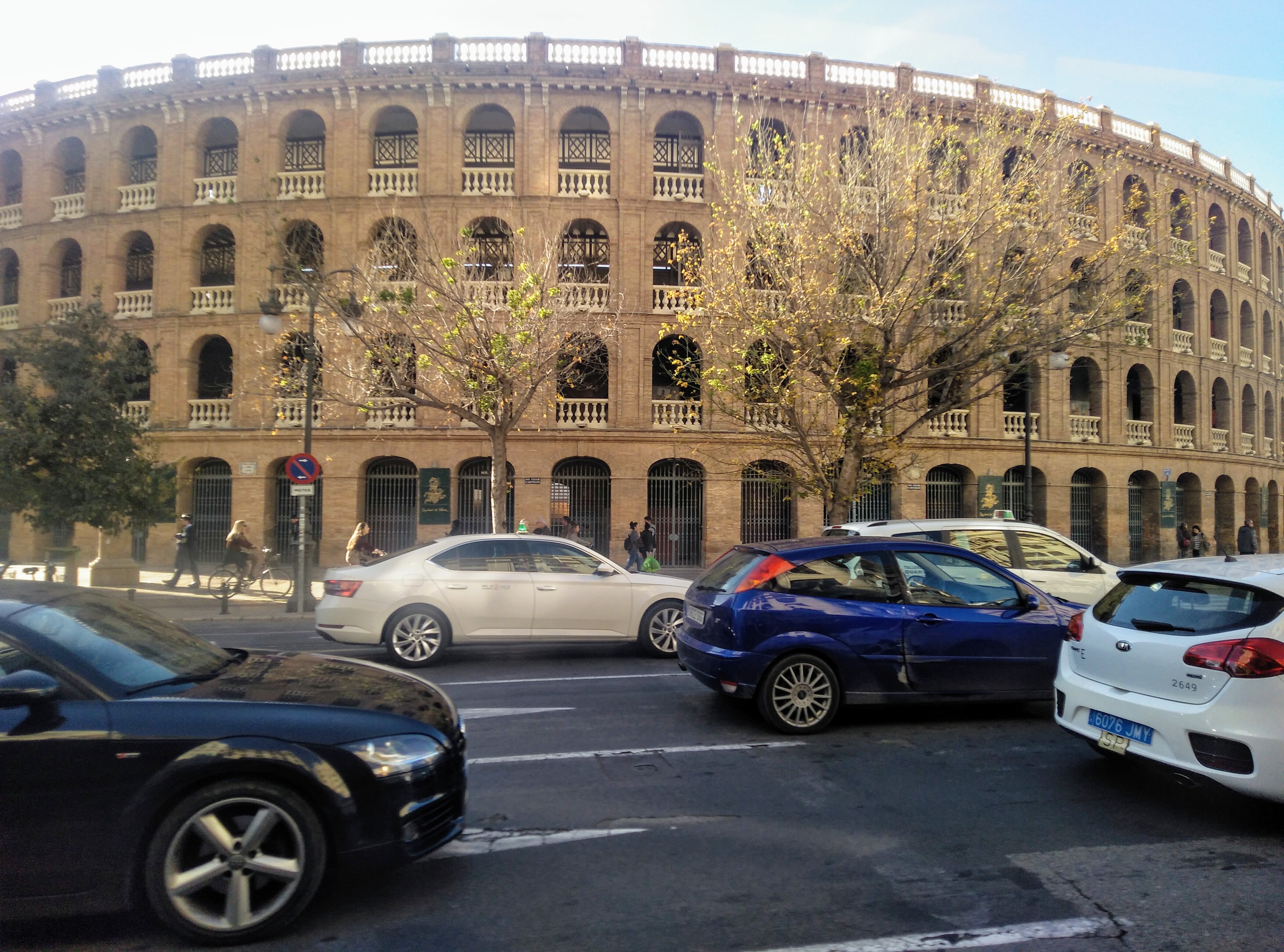Arrancan las obras para renovar la iluminación de la plaza de toros de València Arrancan las obras para renovar la iluminación de la plaza de toros de València