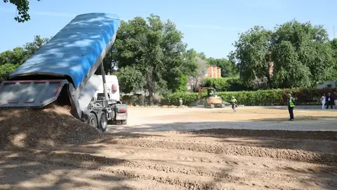 Avanzan las obras de construcción del nuevo aparcamiento en el barrio alcalaíno de Nuestra Señora de Belén Construcción de un aparcamiento en la Finca Dehesa del Batán de Alcalá de Henares