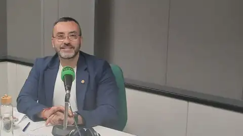 El alcalde de Vila-real, José Benlloch, en los estudios de Onda Cero. El alcalde de Vila-real, José Benlloch, en los estudios de Onda Cero.