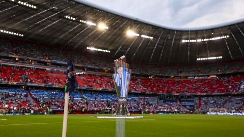 El trofeo de la Liga de Naciones en el Allianz Arena de Múnich, Alemania. El trofeo de la Liga de Naciones en el Allianz Arena de Múnich, Alemania.