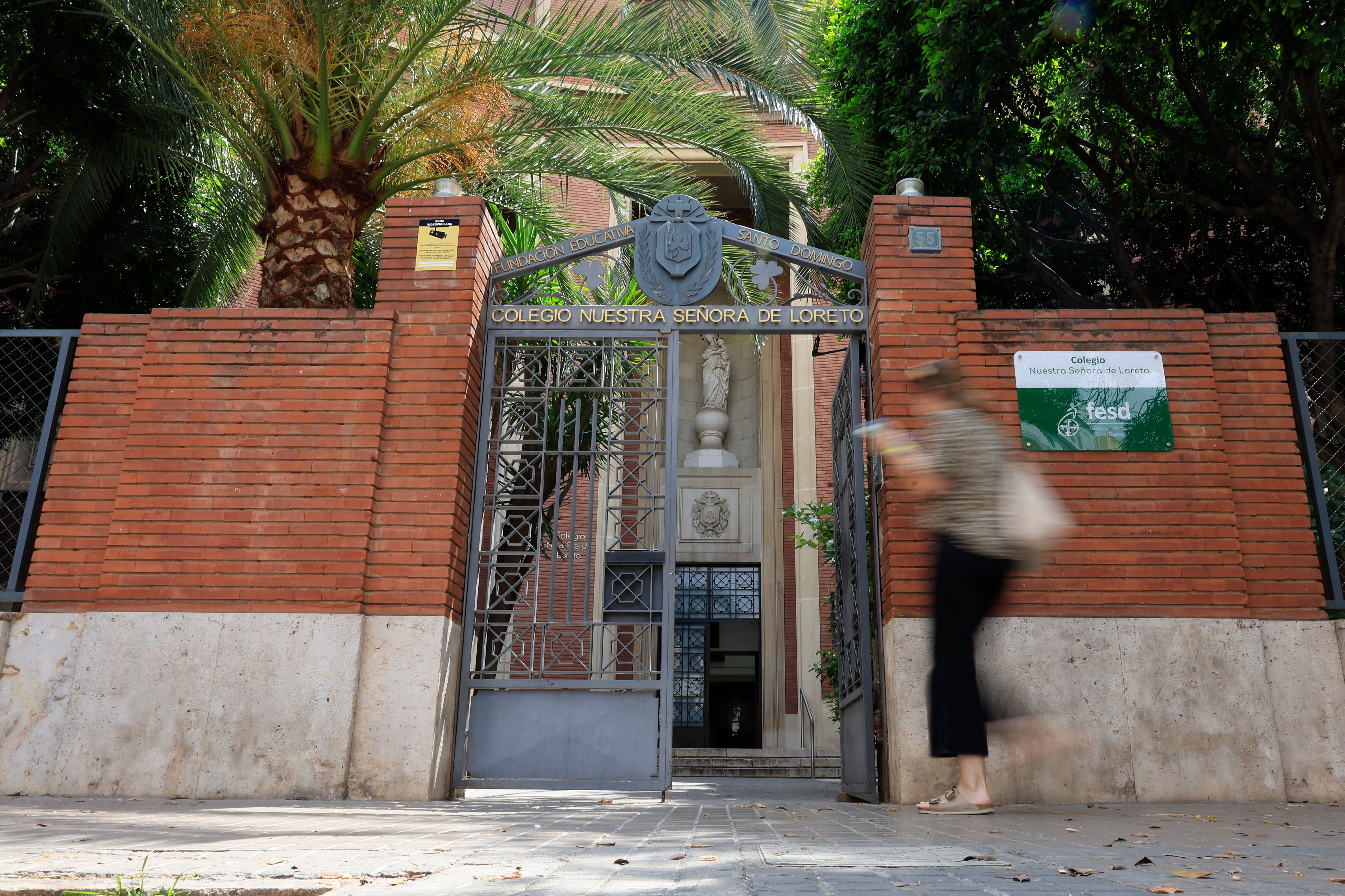 Agresión sexual en un colegio de València: La víctima siguió con los agresores, que continúan en el colegio Agresión sexual en un colegio de València: La víctima siguió con los agresores, que continúan en el colegio