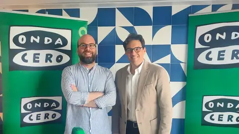 El periodista Martí Rodríguez junto al director del Iberostar Selection Es Trenc, David Gómez Illes Balears en la Onda