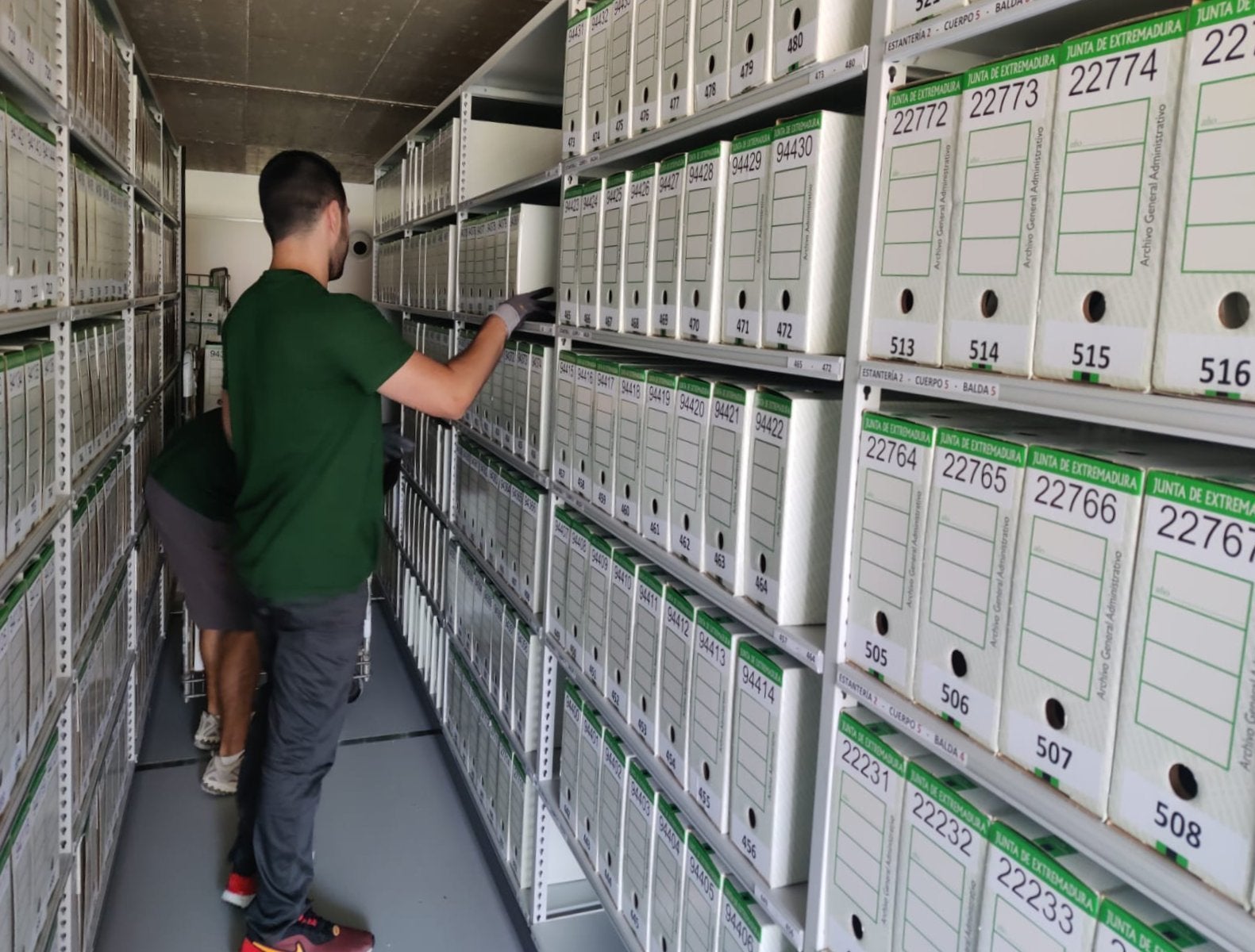 Extremadura abre esta semana las puertas de sus archivos y ofrece visitas guiadas al público general Extremadura abre esta semana las puertas de sus archivos y ofrece visitas guiadas al público general