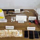 Efectos incautados por la policía en la operación PICACHU en Gandía y Carlet