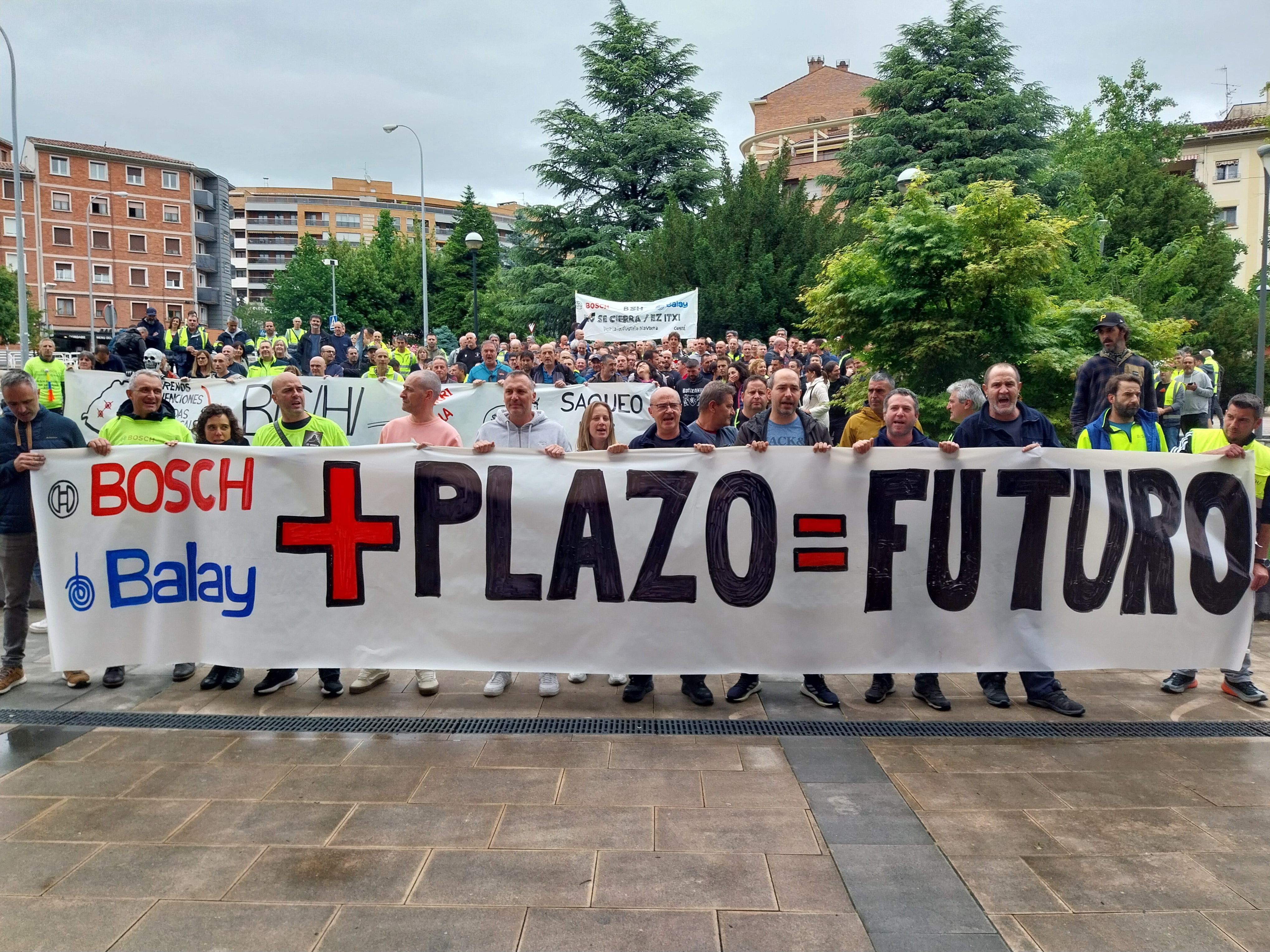 BSH ignora a Gobierno y Ministerio e inicia el proceso de cierre de Esquíroz BSH ignora a Gobierno y Ministerio e inicia el proceso de cierre de Esquíroz