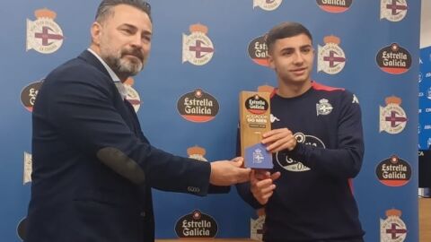 Yeremay recibió el premio Estrella Galicia del mes de abril 2025 Yeremay recibió el premio Estrella Galicia del mes de abril 2025