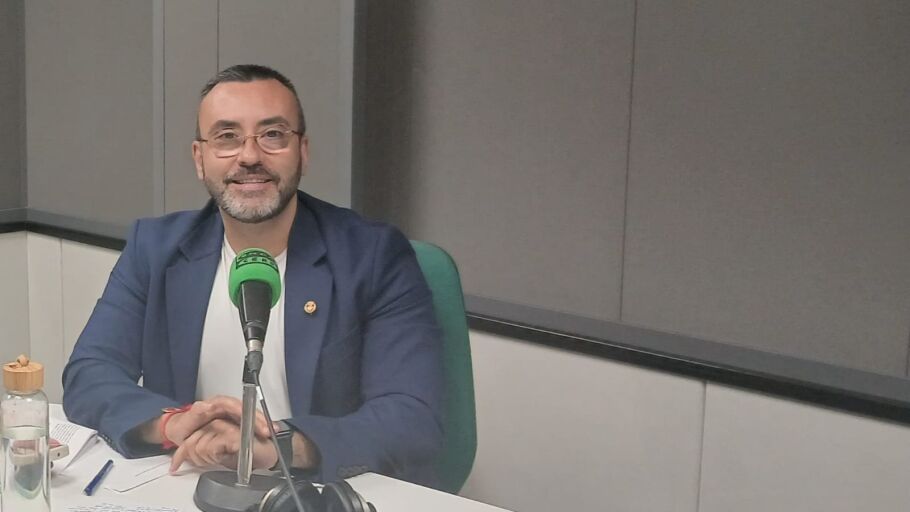 El alcalde de Vila-real, Jos&eacute; Benlloch, en los estudios de Onda Cero. 