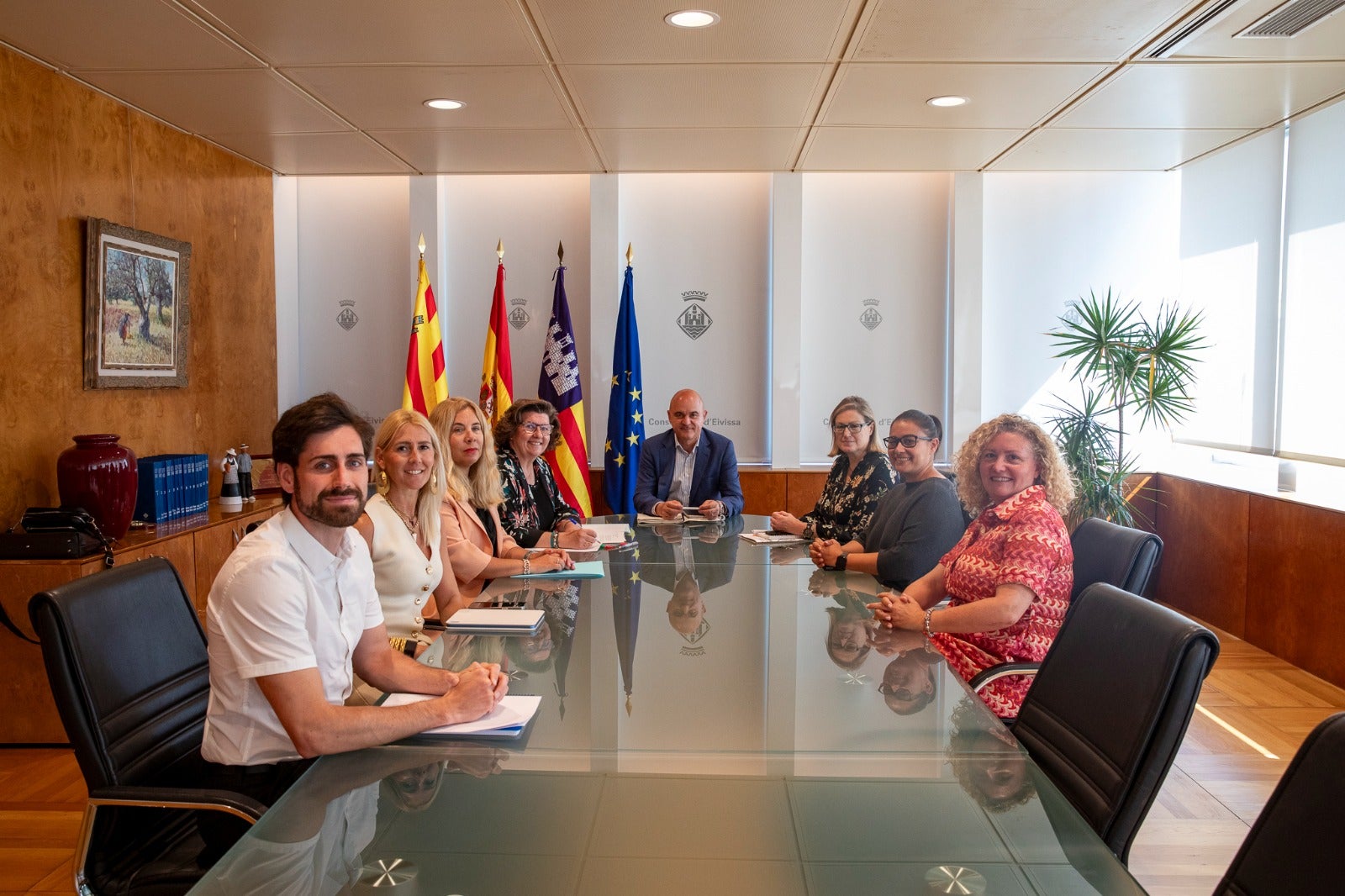 Catalina Cirer: “El objetivo es que Ibiza cuente con una estructura sociosanitaria propia y funcional” Catalina Cirer: “El objetivo es que Ibiza cuente con una estructura sociosanitaria propia y funcional”